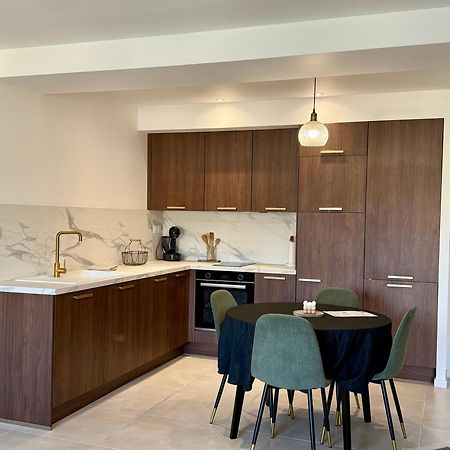 Appartement Neuf Contemporain Lourdes Exterior photo